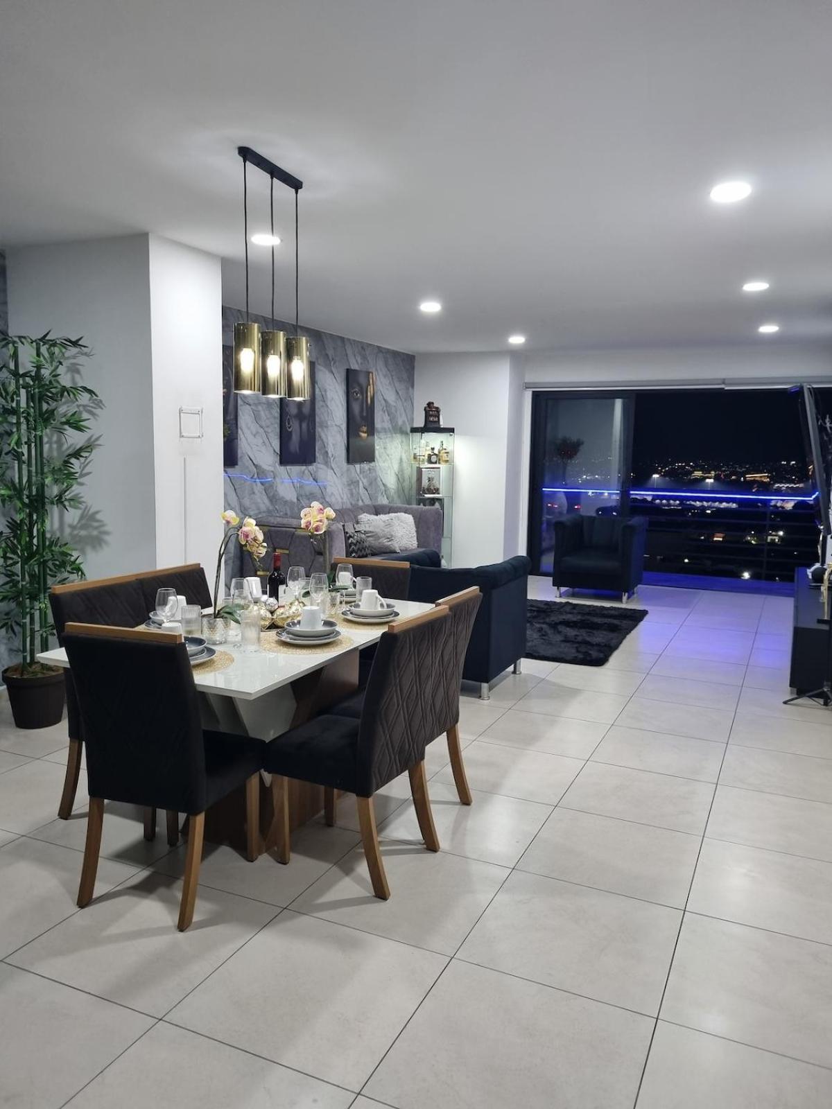 Luxurious In The Escalon Bluesky Apartamento